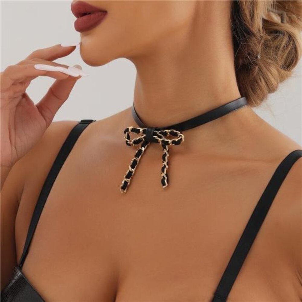 🎀 Gold & Black Bow Necklace | Dainty Leather Choker | Elegant & Trendy - Picture 2 of 6